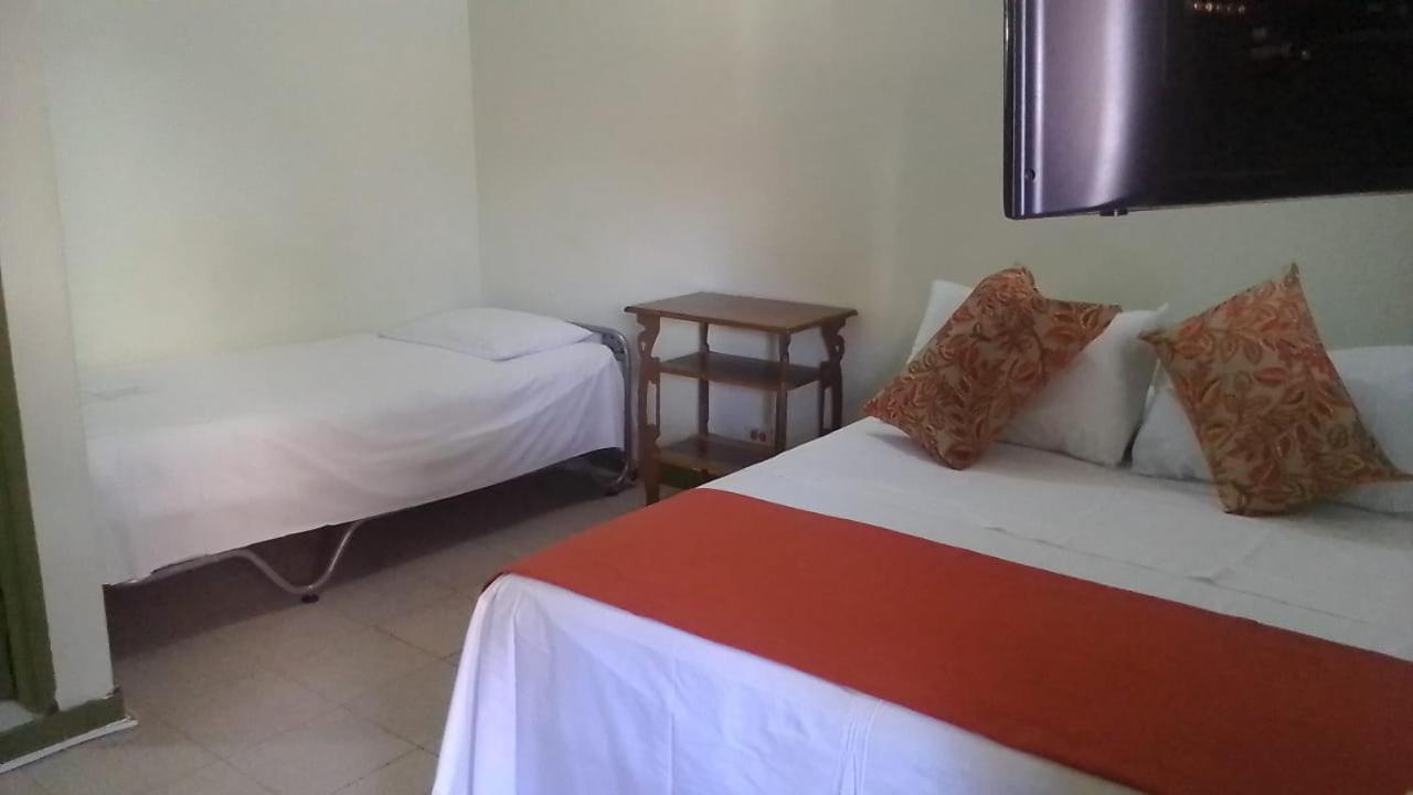 Hosteria De La Plaza Menor Santa Fe de Antioquia Exterior foto