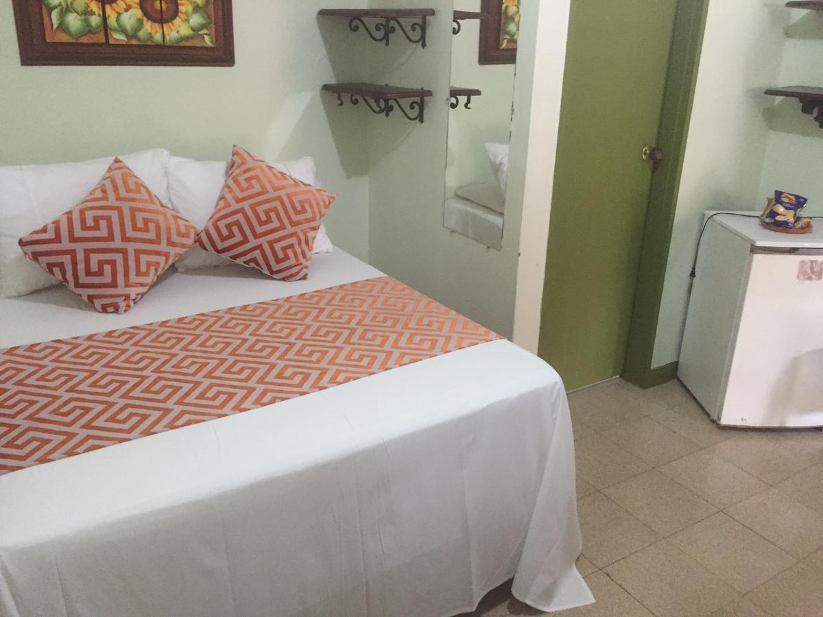 Hosteria De La Plaza Menor Santa Fe de Antioquia Exterior foto