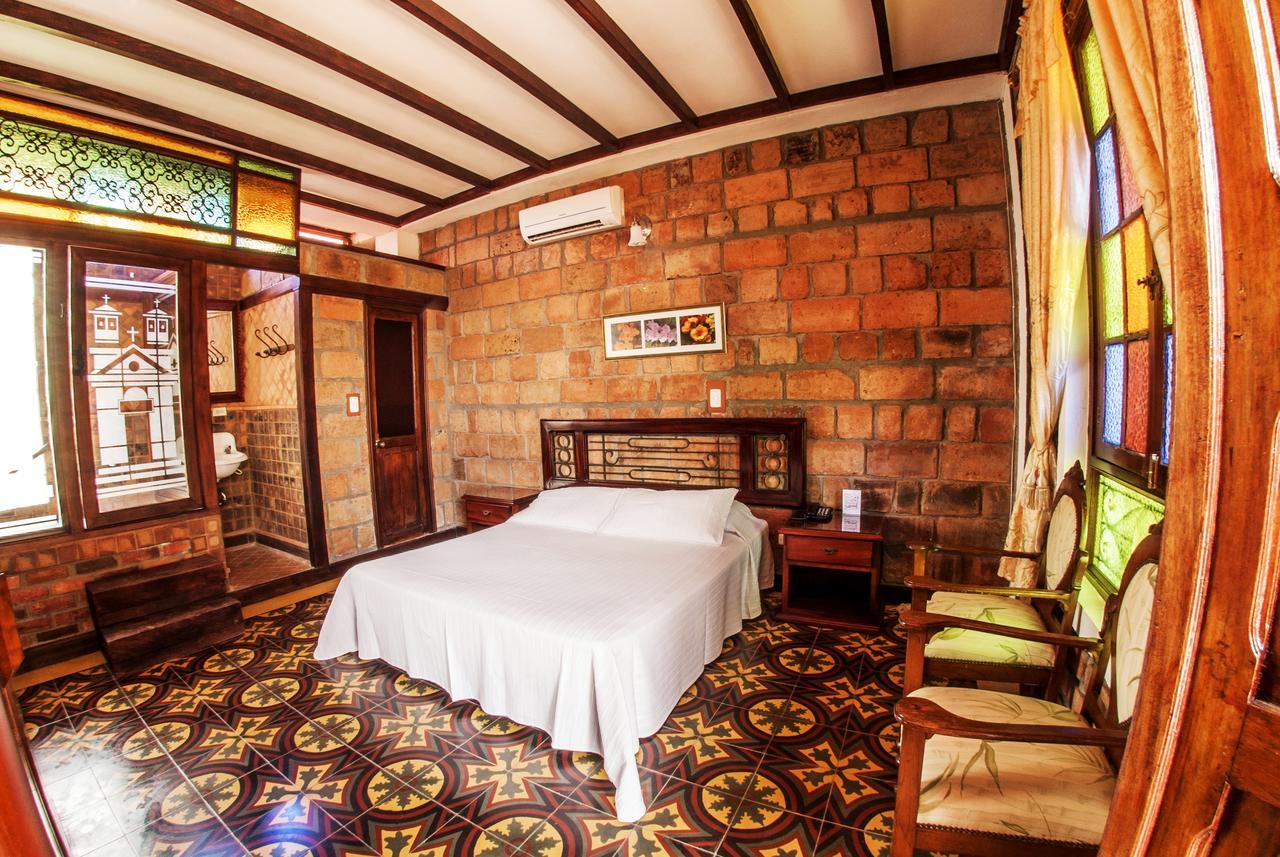 Hosteria De La Plaza Menor Santa Fe de Antioquia Exterior foto